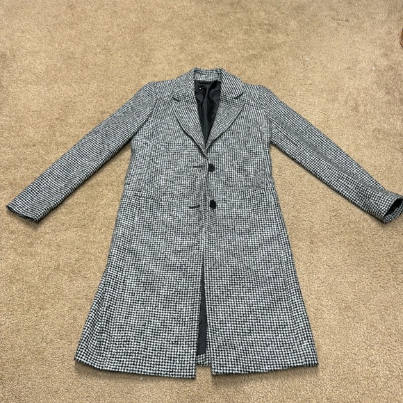 Express Jackets & Blazers - Express women houndstooth coat. XS